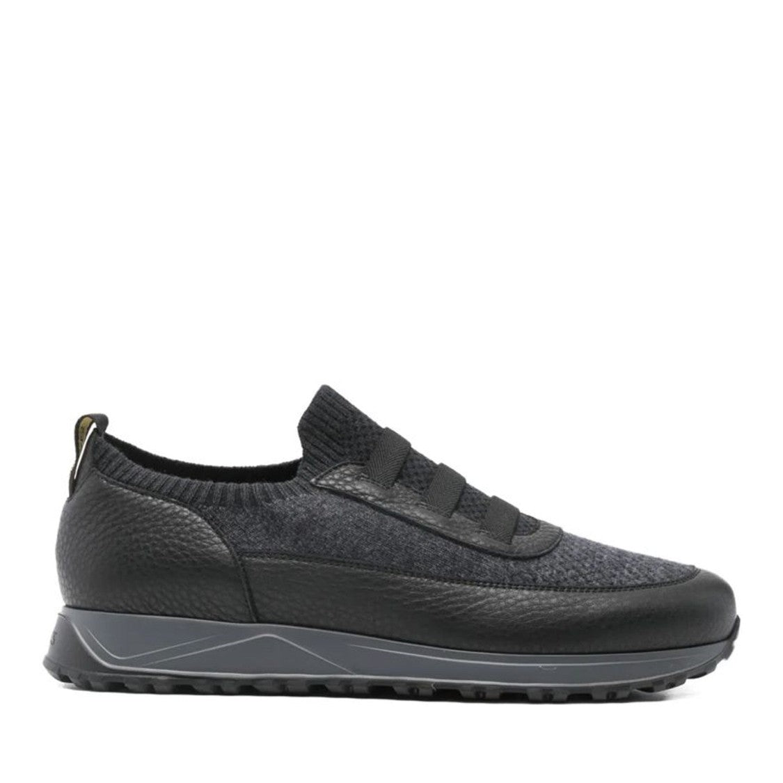 Doucal's Black Low-Profile Textured Leather Sneakers