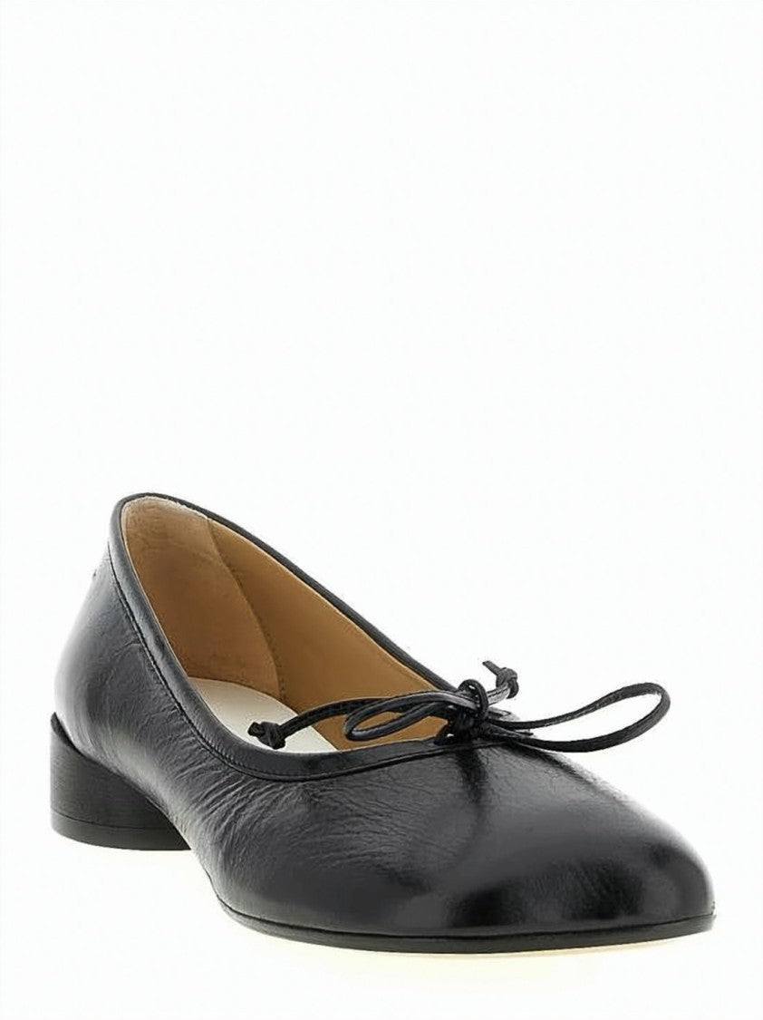 Mm6 By Maison Margiela Elegant Black Flat Shoes With Bow Detail And Polished Finish