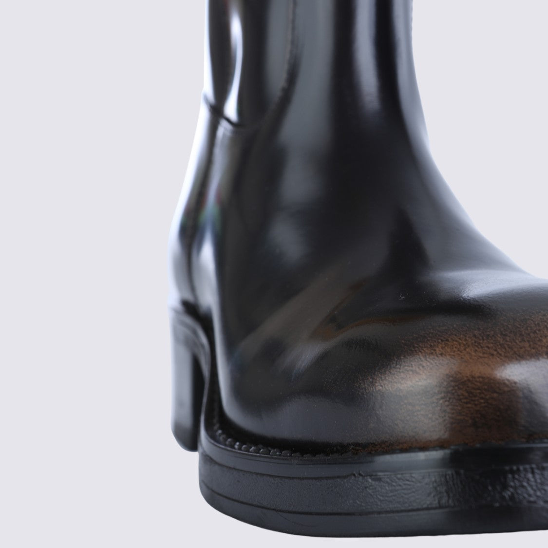 Alohas Mid-Calf Block Heel Boots With High-Shine Finish