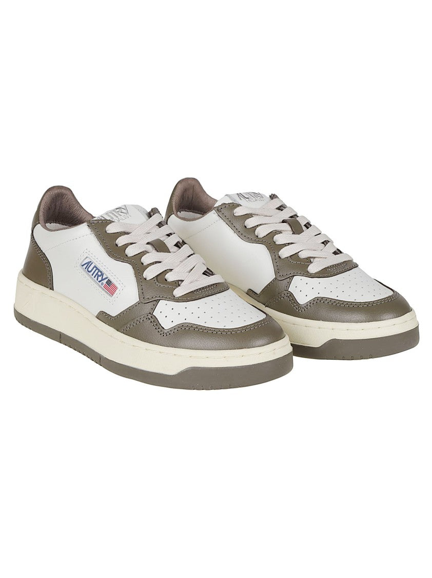 Autry Medalist Low Perforated Cow Leather Sneakers