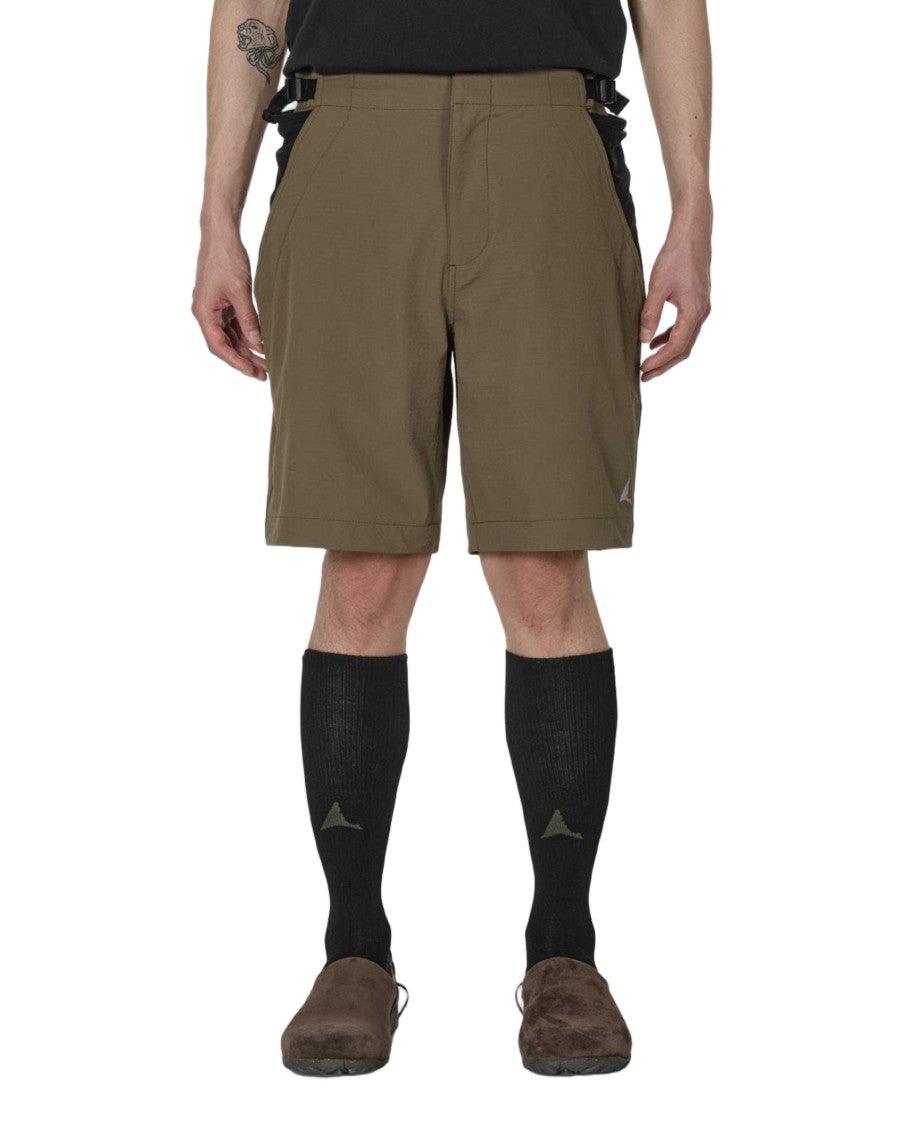 Roa Knee-Length Utilitarian Hiking Shorts With Hidden Closure And Adjustable Buckle