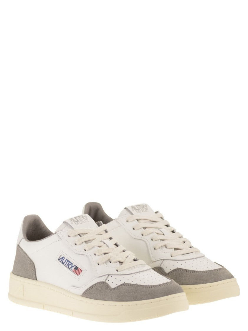 Autry Medalist Low - Leather And Suede Sneakers