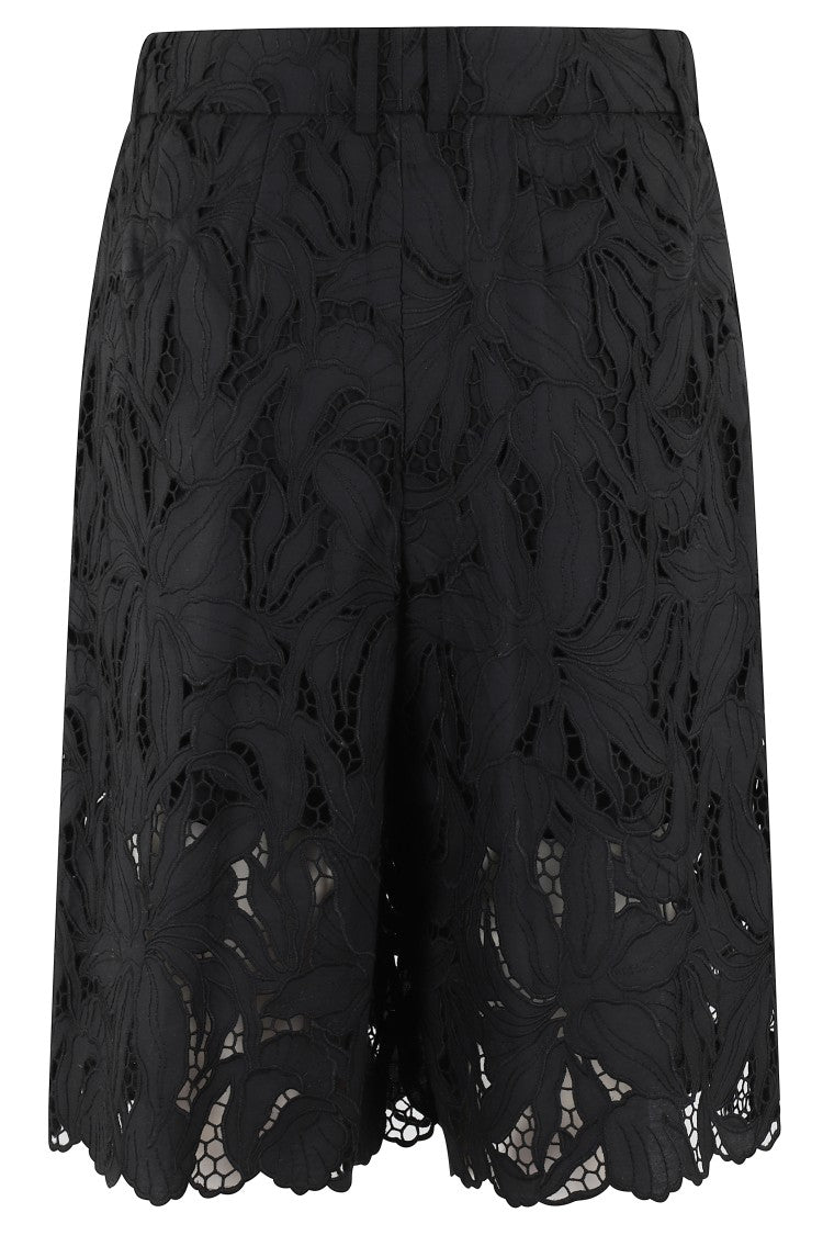 Isabelle Blanche Bermuda Shorts With Floral Patterns