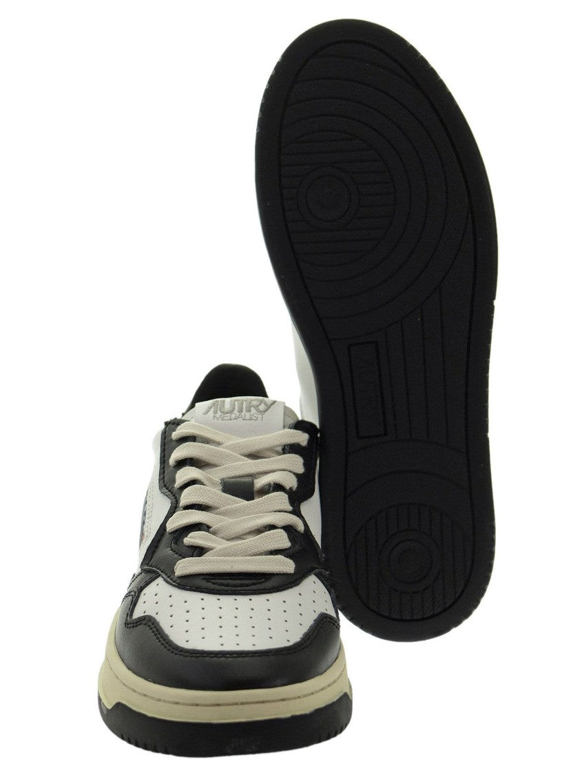 Autry Medalist Low - Leather Sneakers