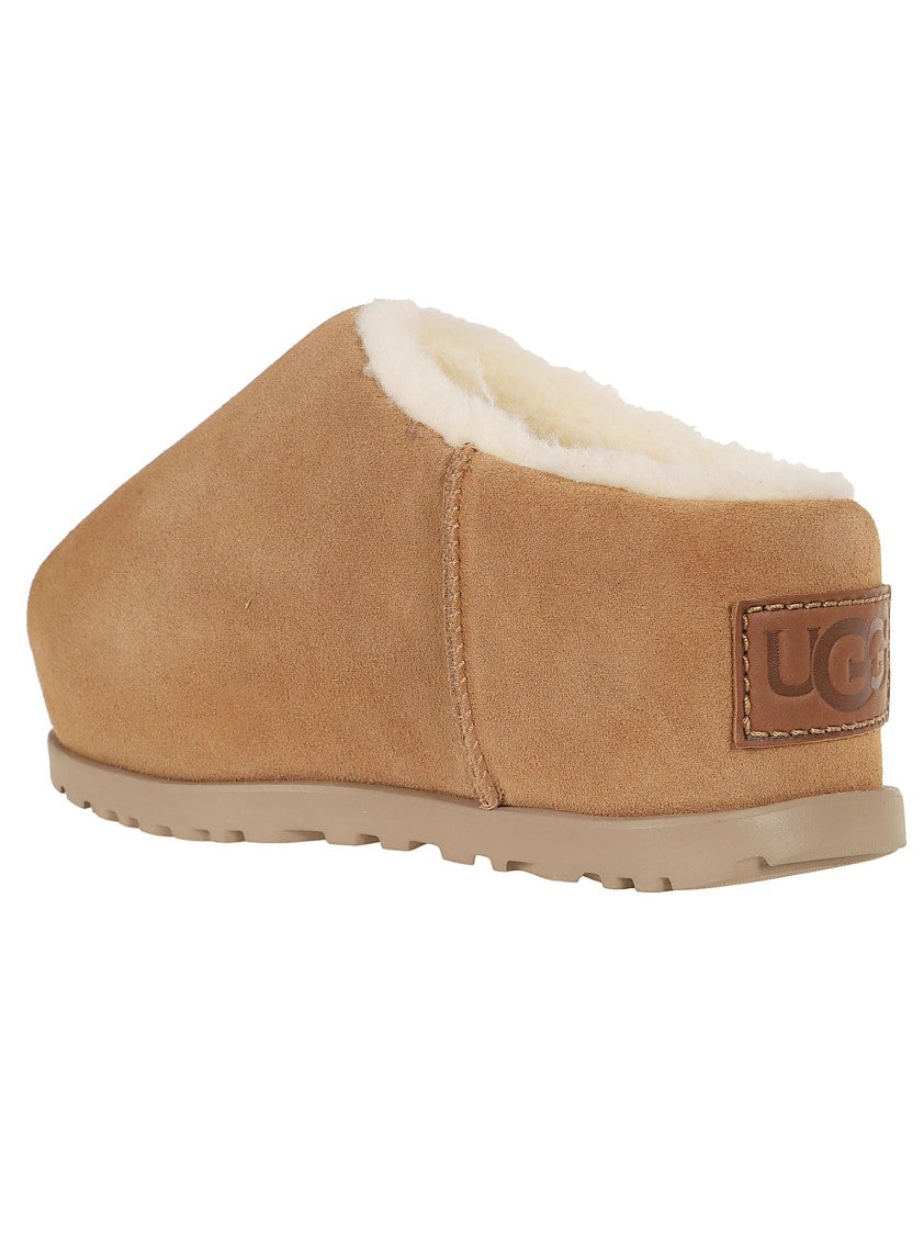 Ugg Luxurious Sheepskin Slippers With Plush Interior For Ultimate Comfort