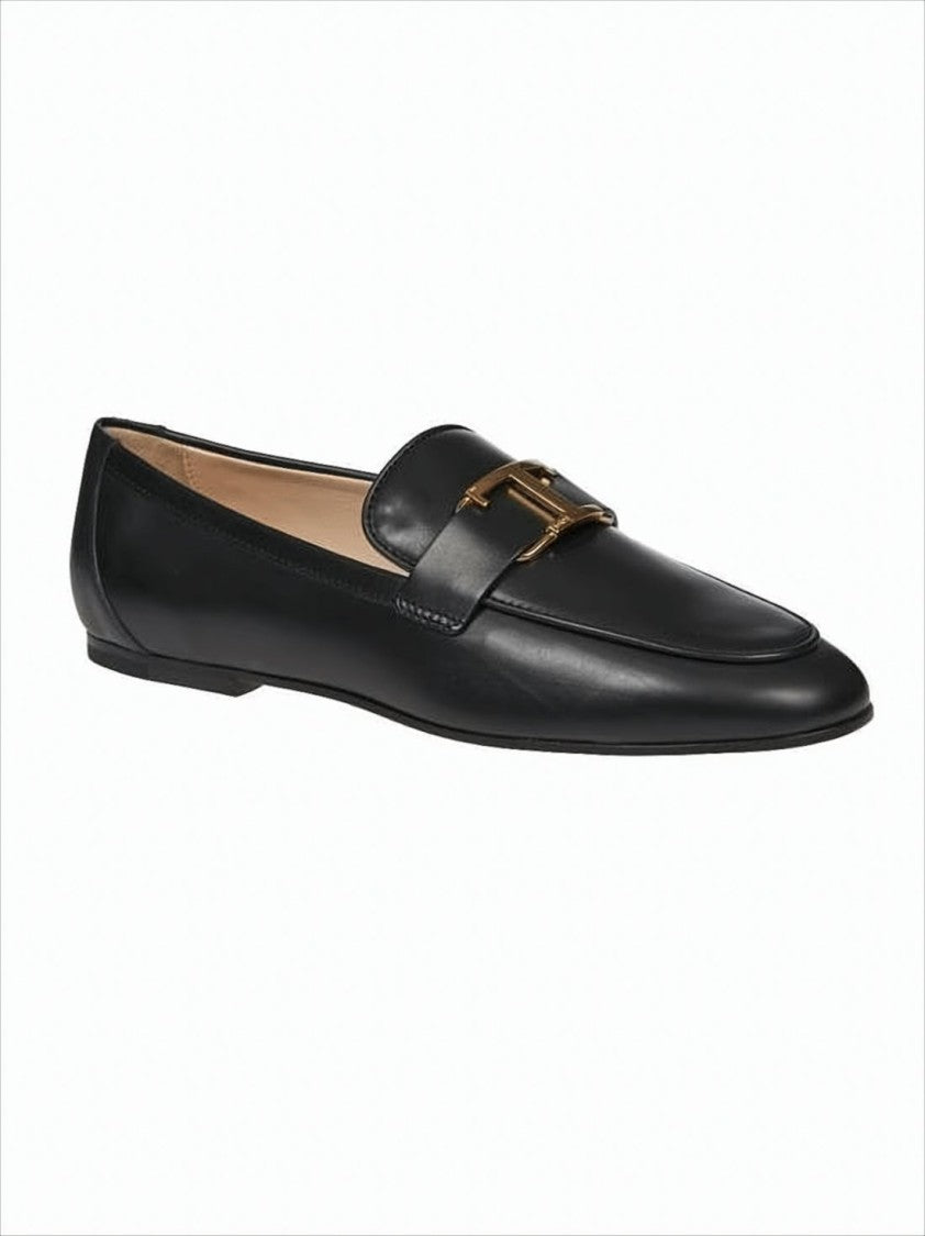 Tod's Black Leather Loafer With Polished Finish And Subtle Gold Detailing