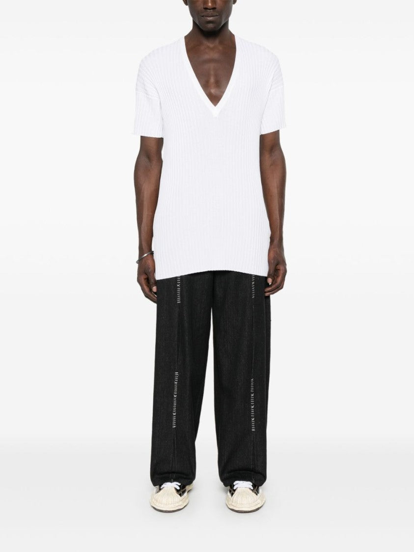 Mm6 By Maison Margiela Ribbed White Short-Sleeved Top With Deep V-Neckline