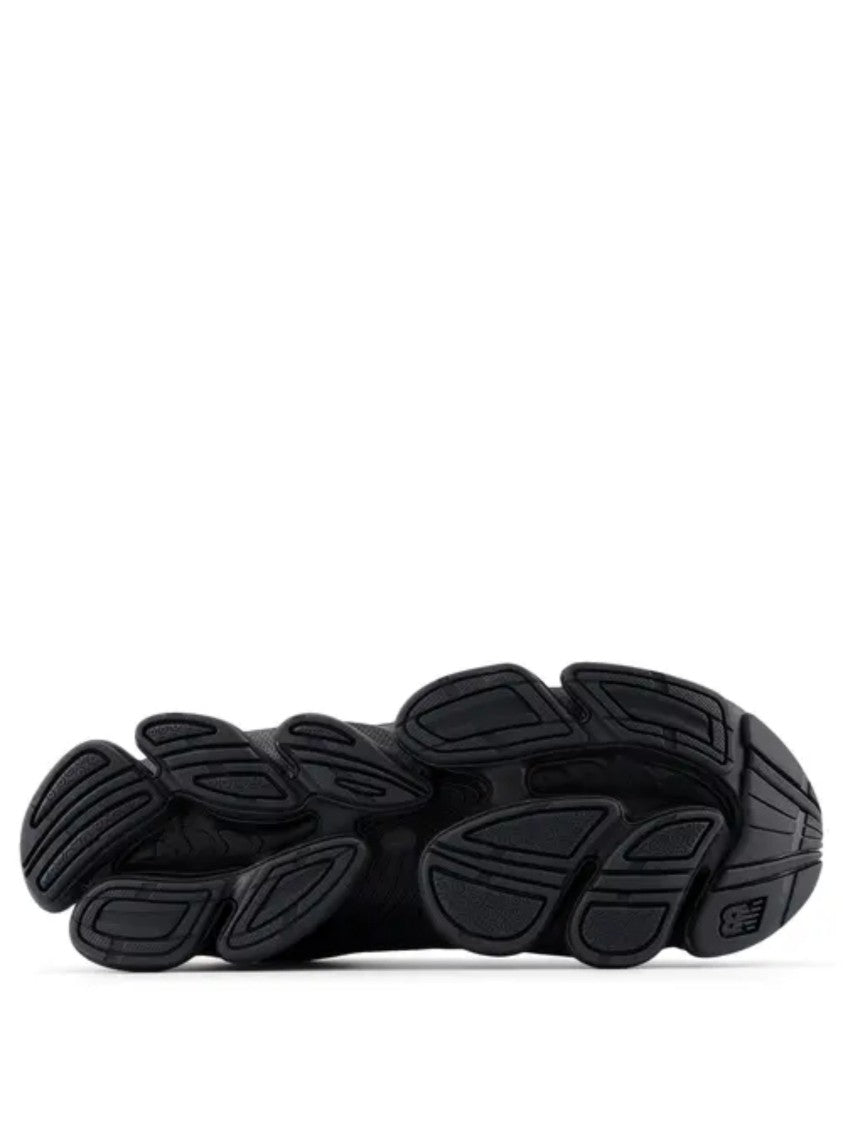 New Balance 2000 Futuristic Mesh Sneakers