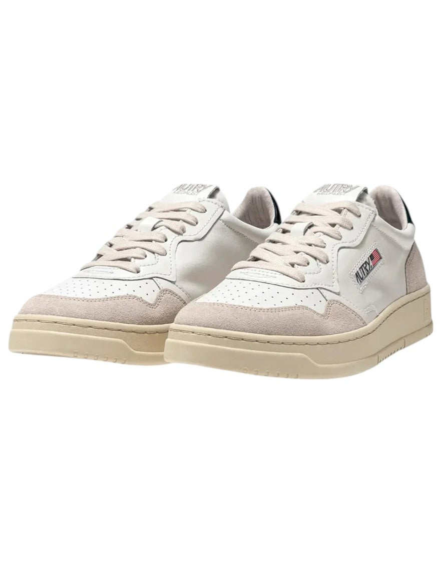 Autry Medalist Low Women’S White/Black Sneakers