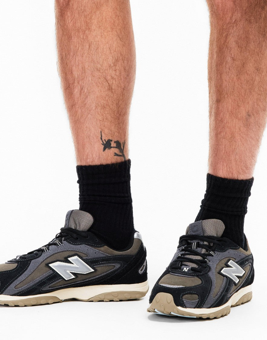 New Balance 204L Black Magnet Sneakers