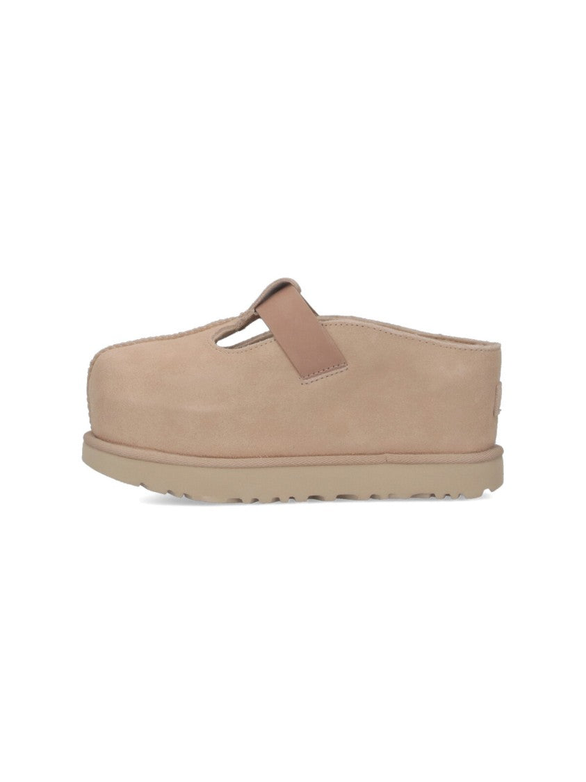 Ugg Smooth Beige Flats With Rounded Toe Design