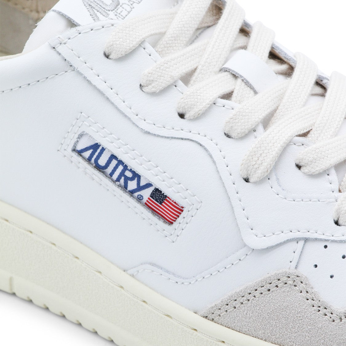 Autry Medalist Low-Top Sneakers