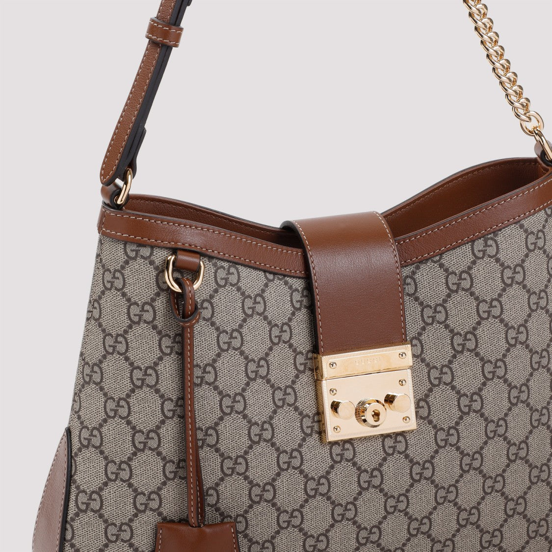 Gucci Structured Shoulder Bag With Gold Hardware