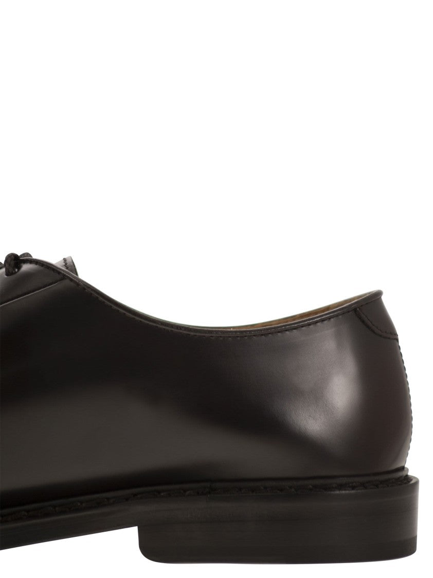 Doucal's Black Smooth Calfskin Derby Shoes