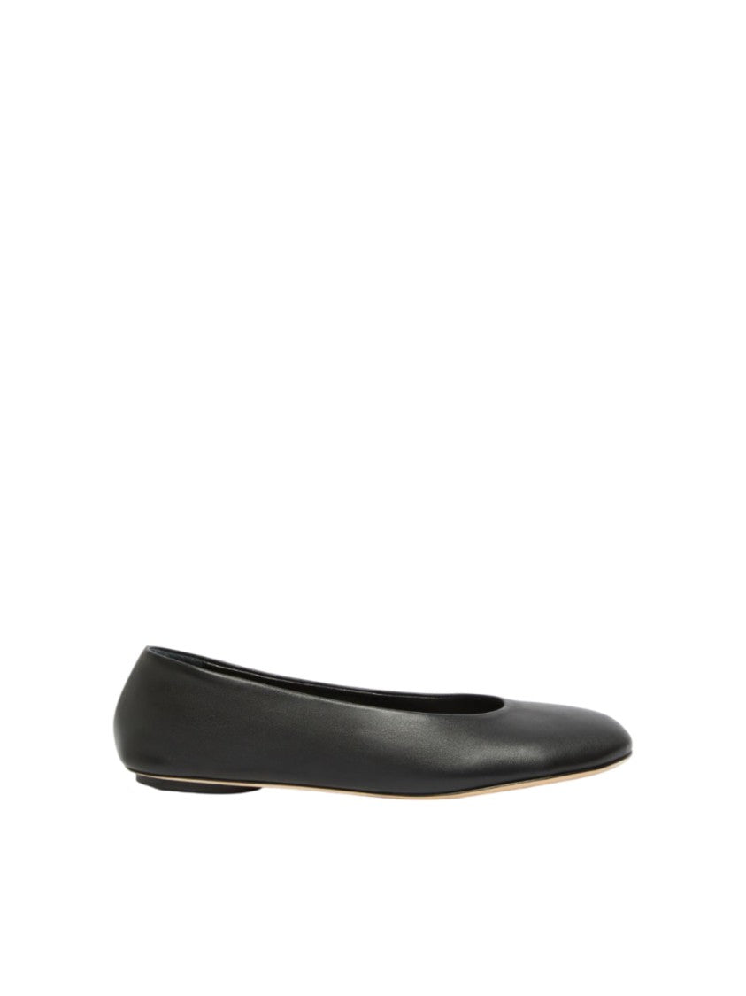 Max Mara Elegant Ballerina Flat In Soft Nappa Leather