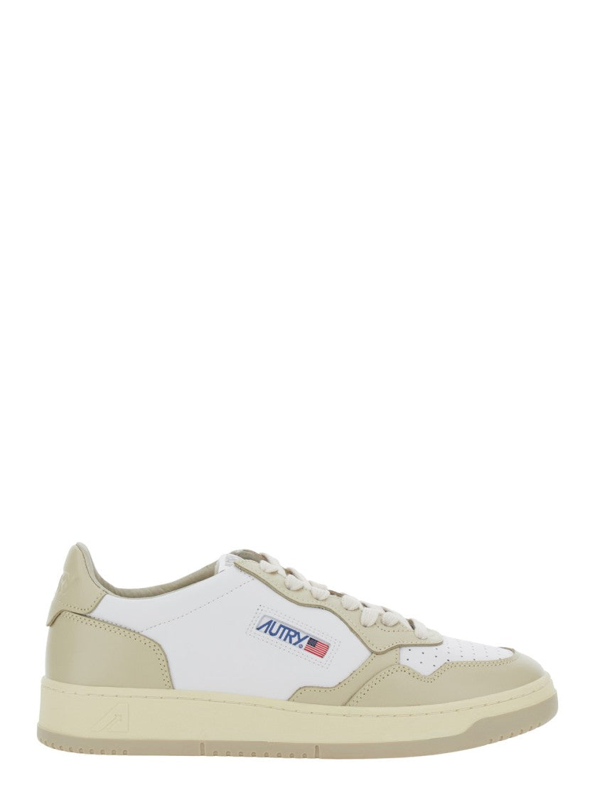 Autry Medalist' Beige Low Top Sneakers