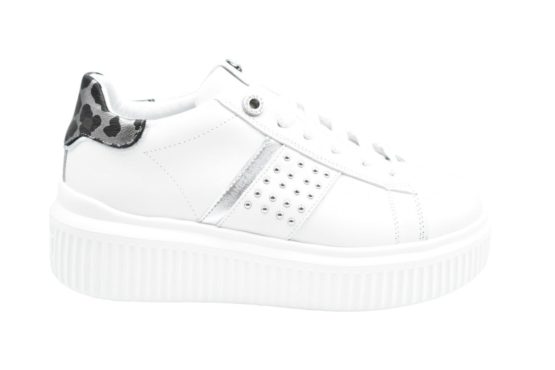 Janet & Janet White Platform Sneakers With Metallic Accents