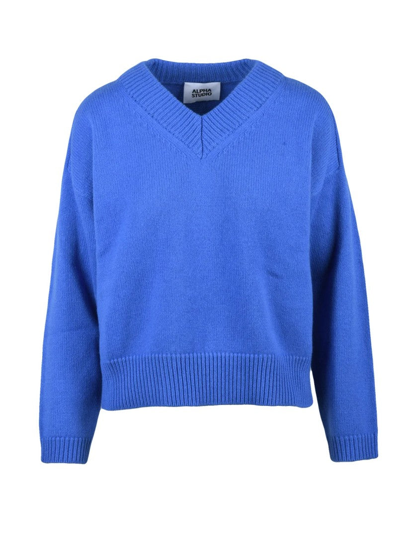 Alpha Studio V-Neck Pullover In Soft Supergeelong Wool