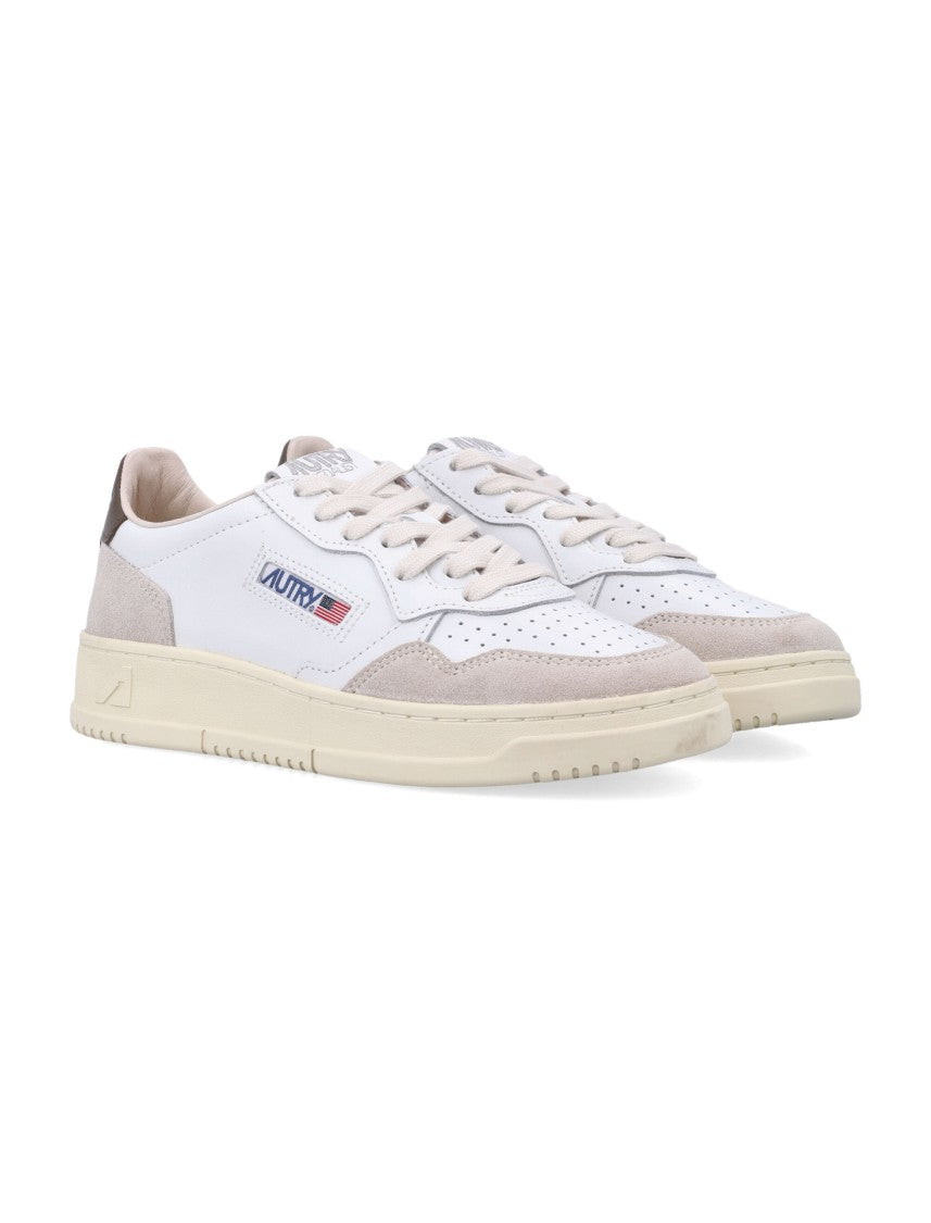 Autry Medalist Low White & Teak Woman's Sneakers
