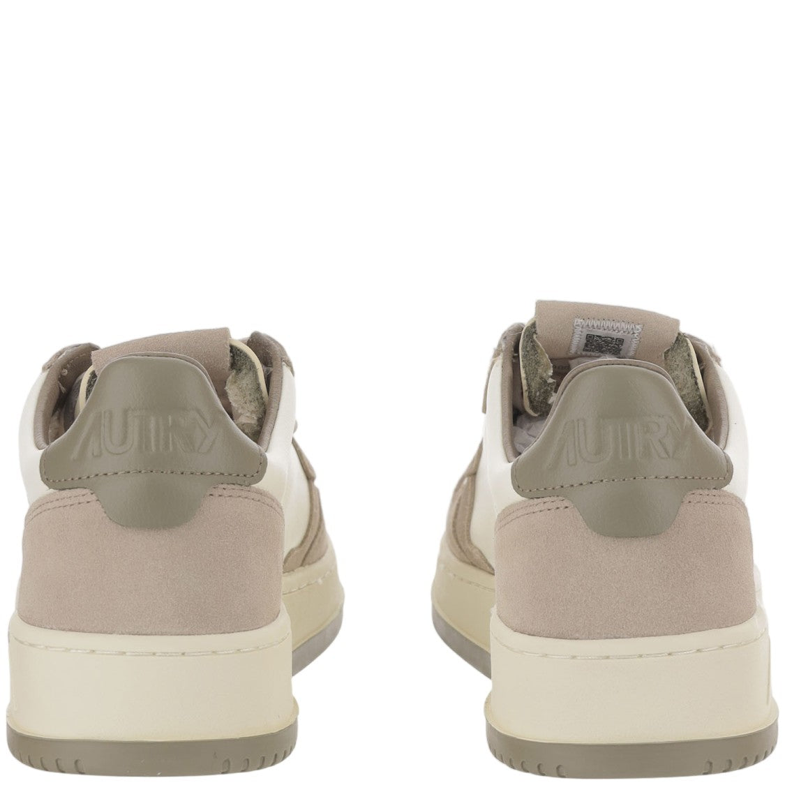 Autry Medalist Low Leather Sneakers With Embossed Logo