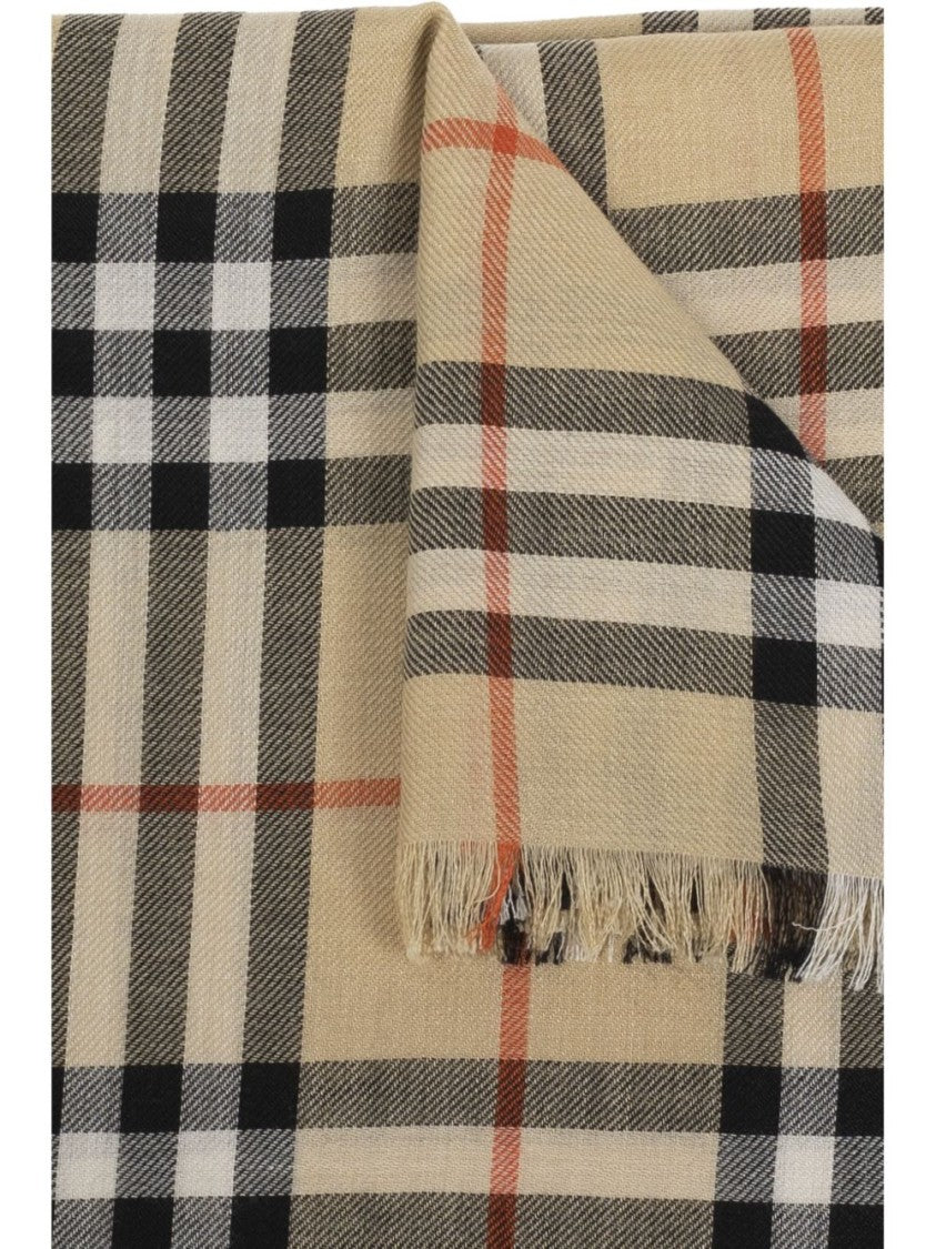 Burberry Vintage Check Pattern Scarf With Frayed Edges