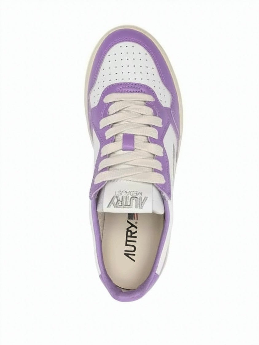 Autry Smooth Leather Low-Top Sneakers With Lavender Detailing