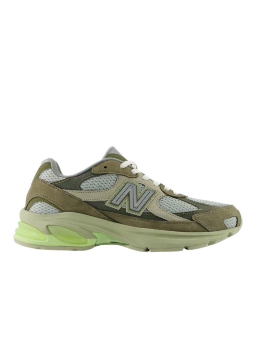 New Balance Layered Green And Beige Sneakers With Chunky Sole