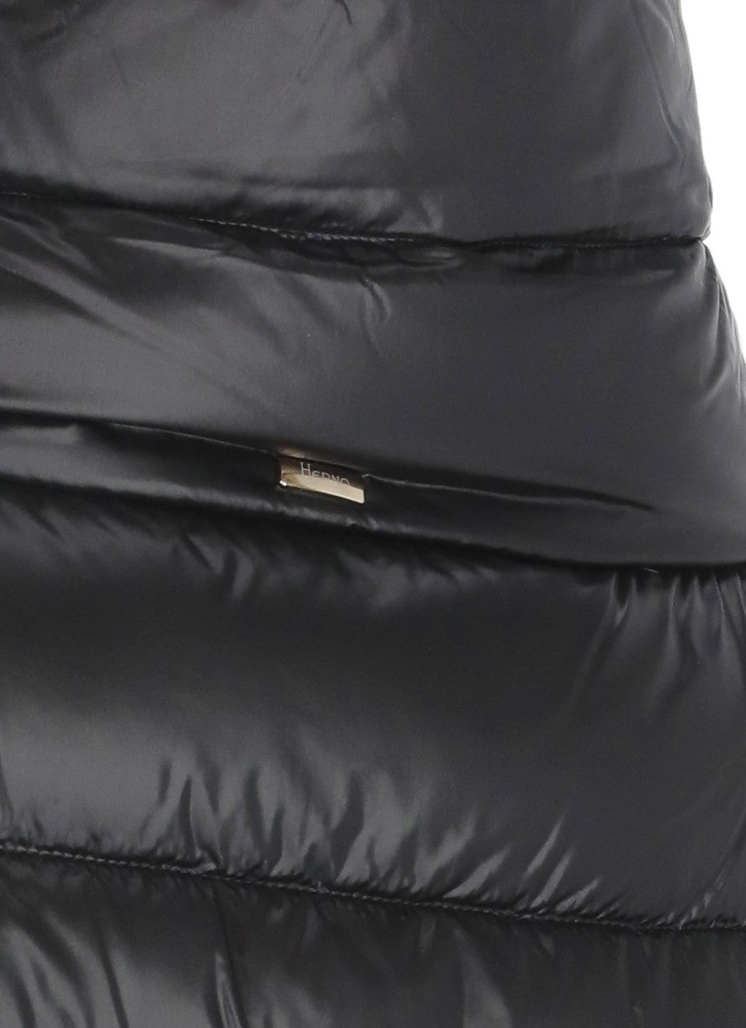 Herno Black High Neck Cropped Quilted Down Jacket