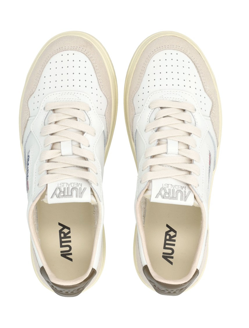 Autry Medalist Low White & Teak Woman's Sneakers
