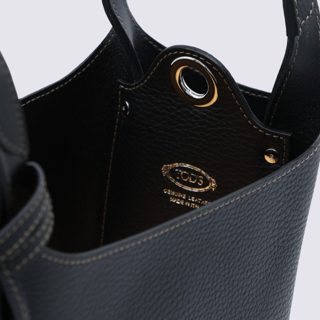 Tod's Structured Pebbled Leather Bucket Bag