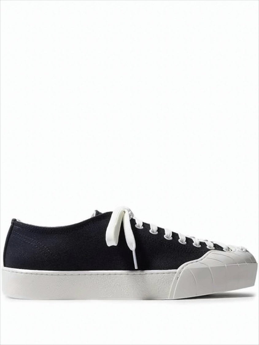Sunnei Minimalist Low-Top Black Sneakers