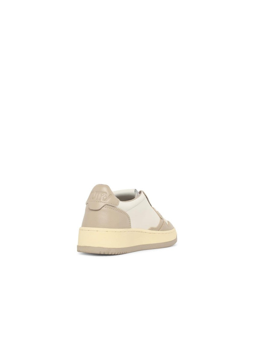 Autry 'Medalist Low' White And Beige Leather Sneakers
