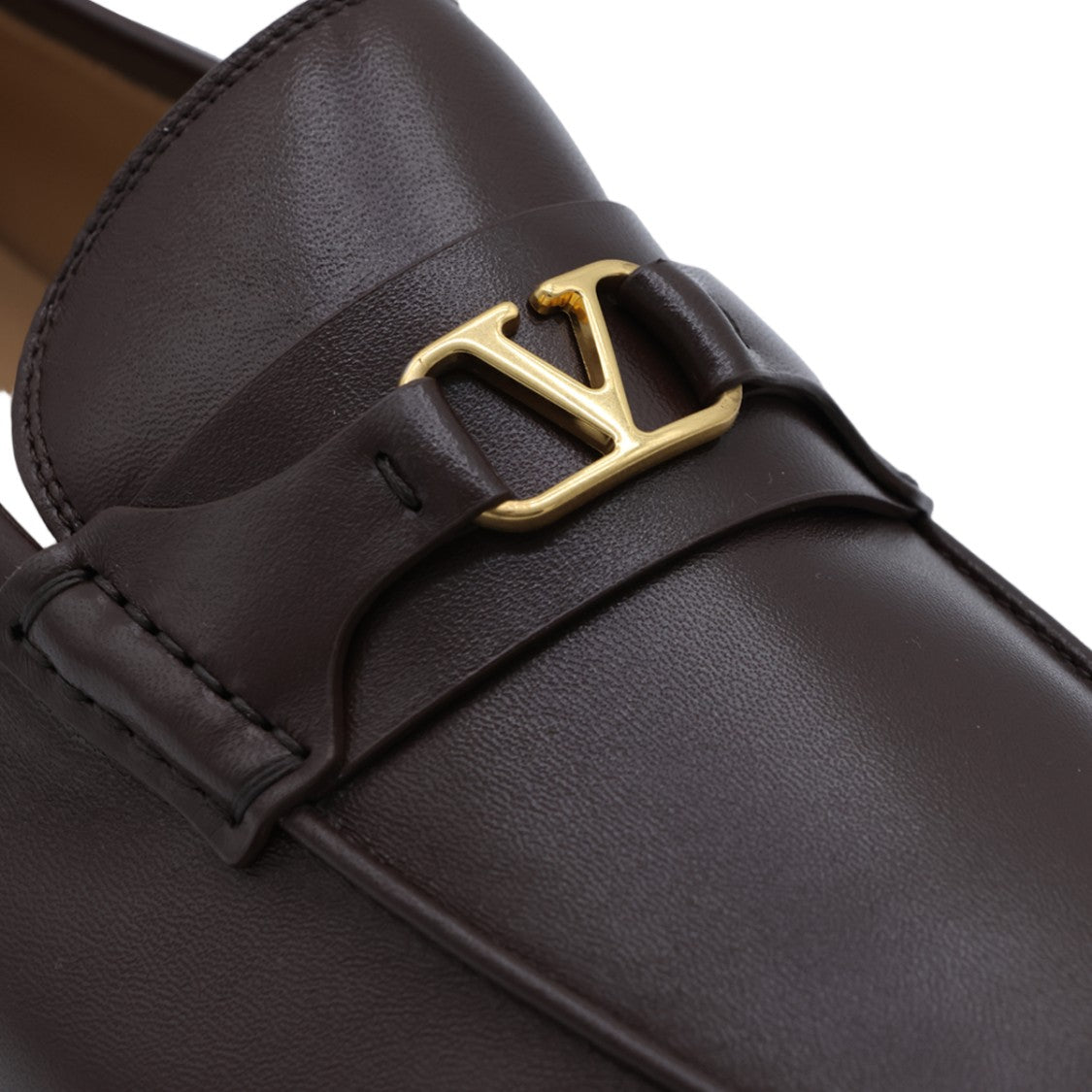 Valentino Garavani Classic Loafer-Style Flat Shoes With Gold-Tone Logo Detail