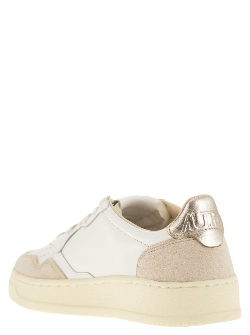 Autry Medalist Low - Leather Sneakers