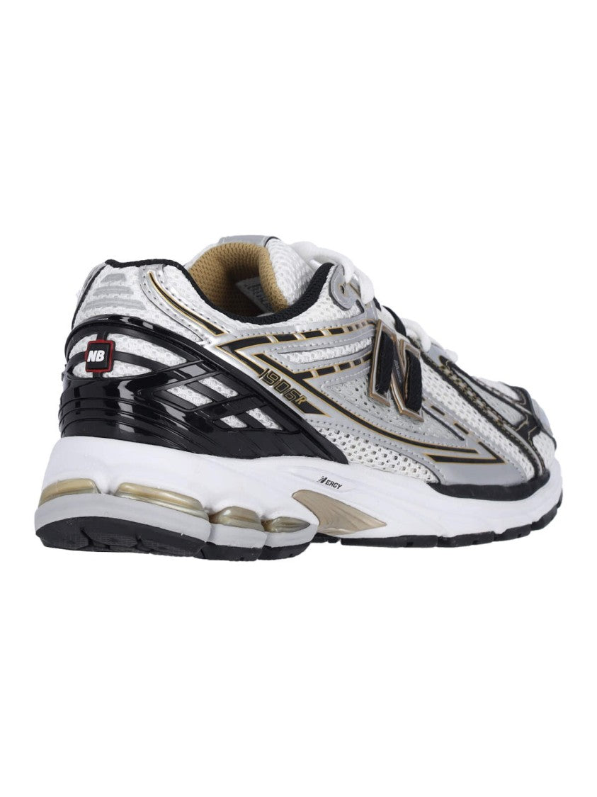 New Balance Classic Minimalist Sneakers With Textured Upper