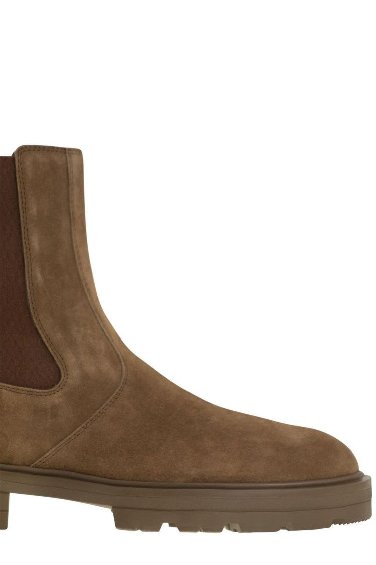 Hogan Classic Brown Leather Boots With Robust Sole And Lace-Up Front