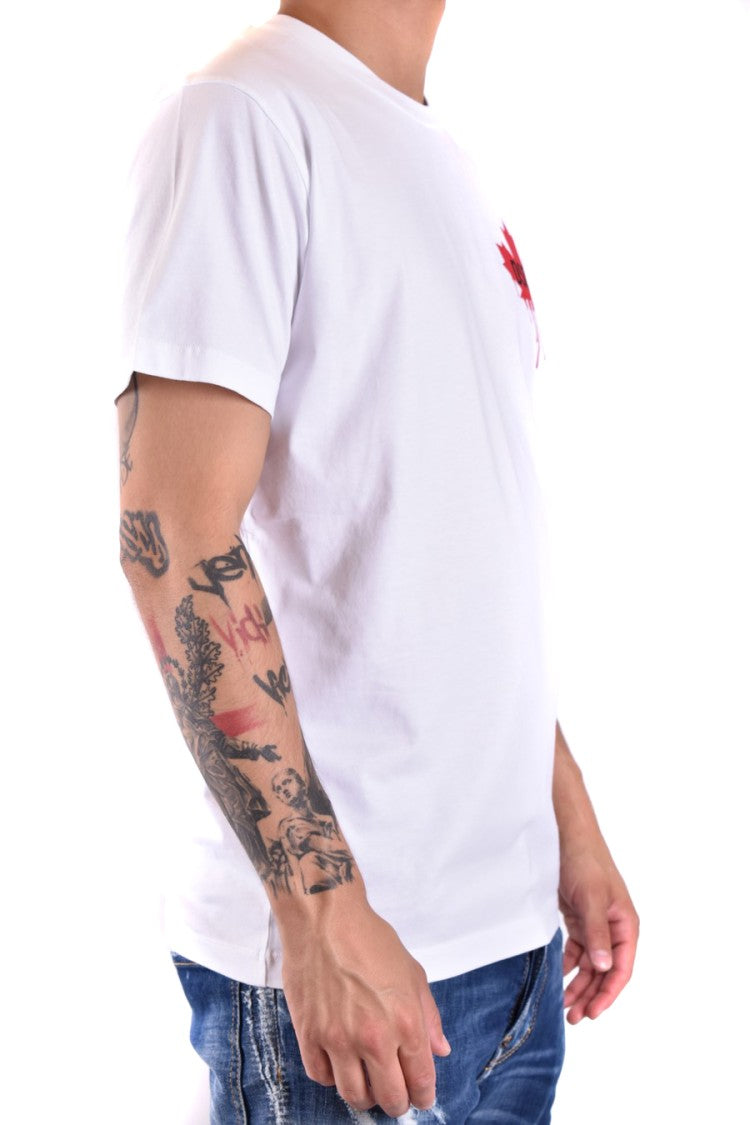 Dsquared2 White Cotton T-Shirt With Bold Maple Leaf Graphic