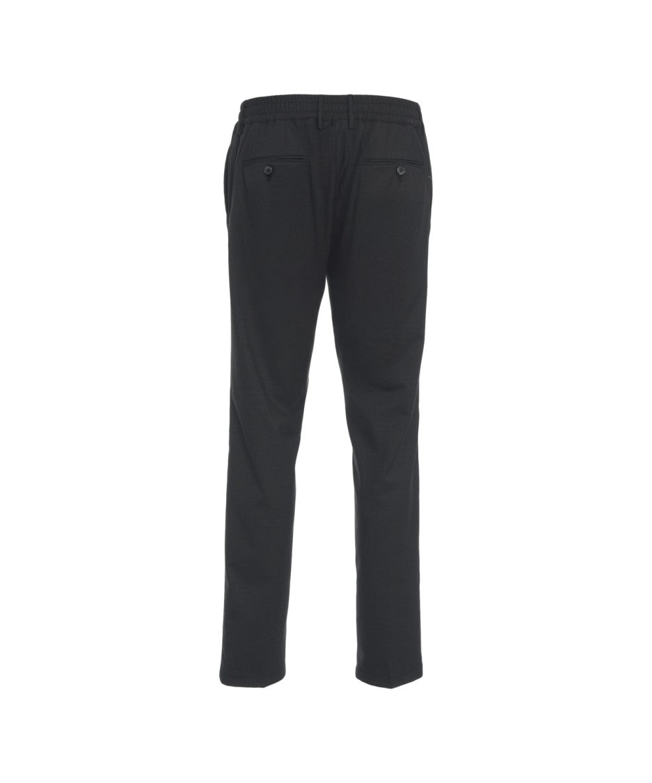 Cruna Pleated Black Trousers With Tailored Cut