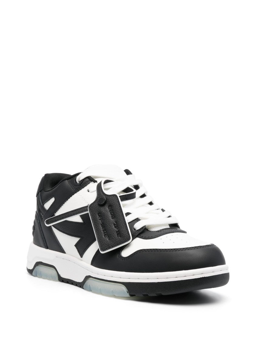 Off-White Low-Top Leather Sneakers With Distinctive Arrow Detailing