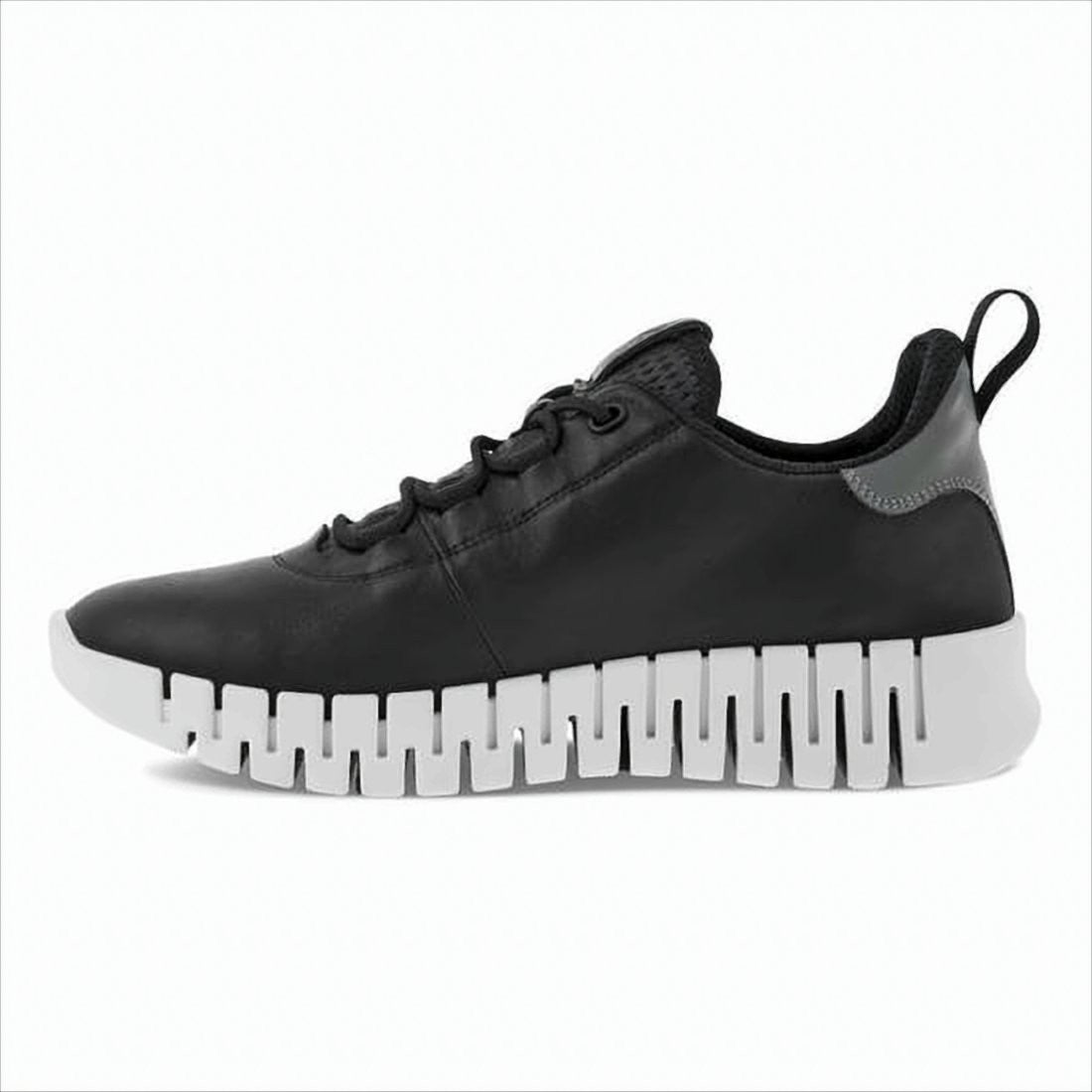 Ecco Sleek Minimalist Sneakers With Distinctive Segmented Sole
