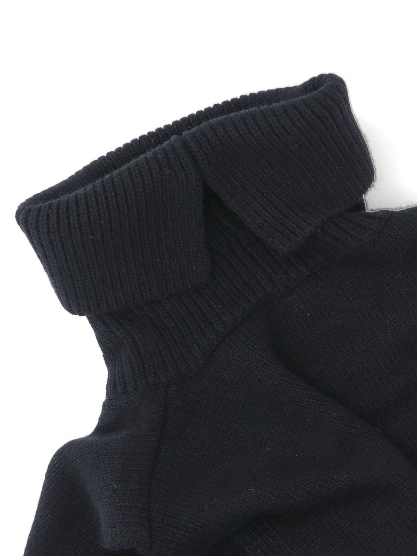 Ivir Solid Black Scarf With Smooth Texture And Neat Finish