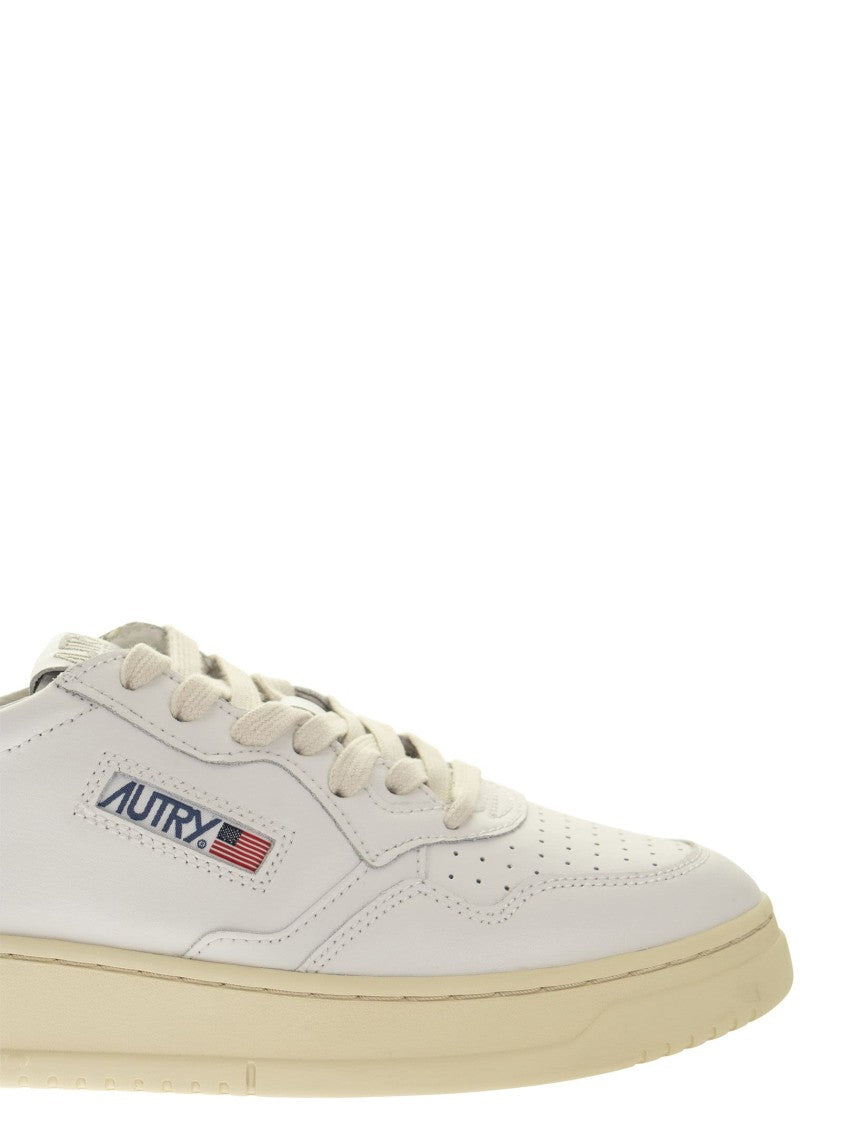 Autry Medalist Low - Leather Sneakers