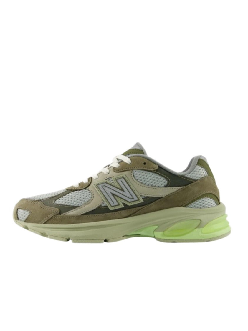 New Balance Layered Green And Beige Sneakers With Chunky Sole