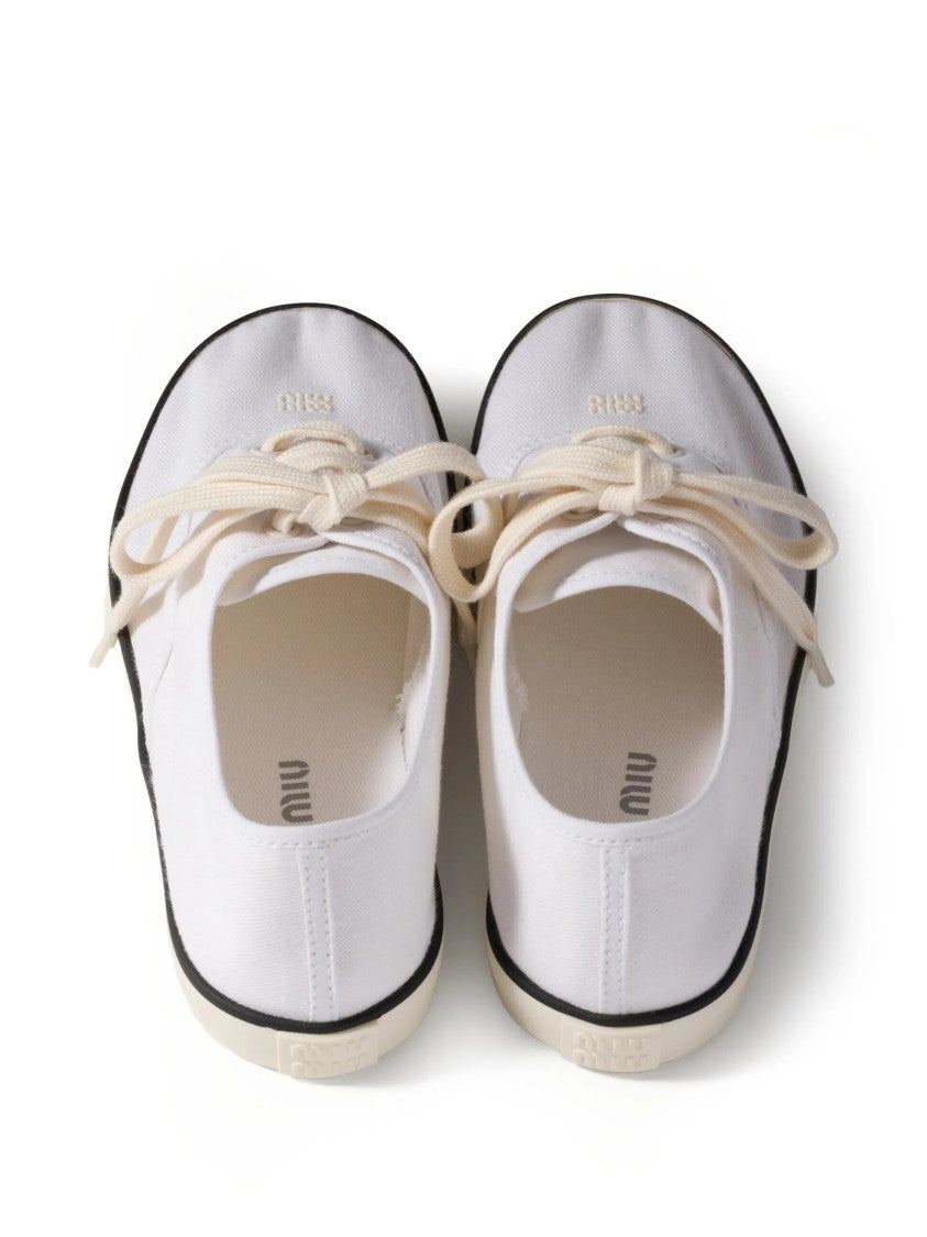 Miu Miu White Minimalist Low-Top Smooth Canvas Sneakers