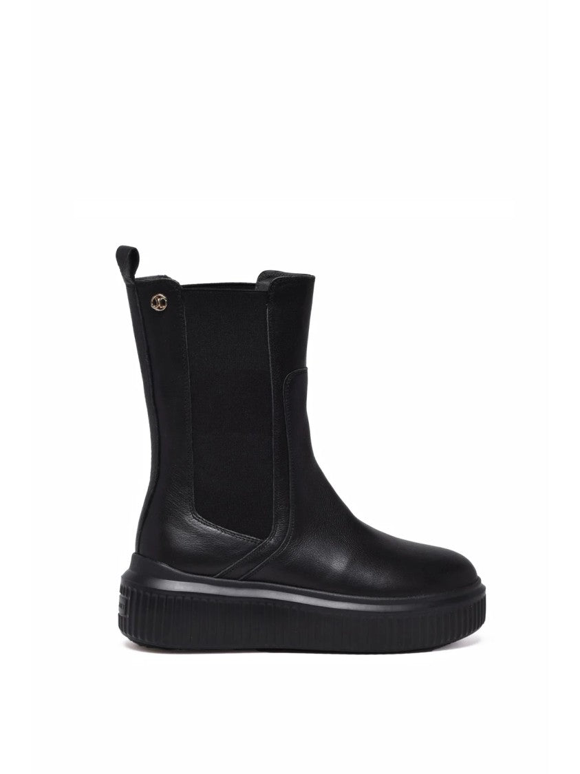 Janet & Janet Black Leather Side-Panel Ankle Boots