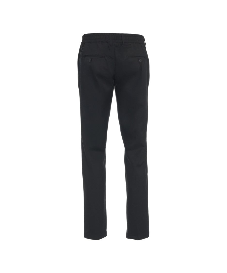 Cruna Pleated Trousers With Tailored Cut And Structured Finish