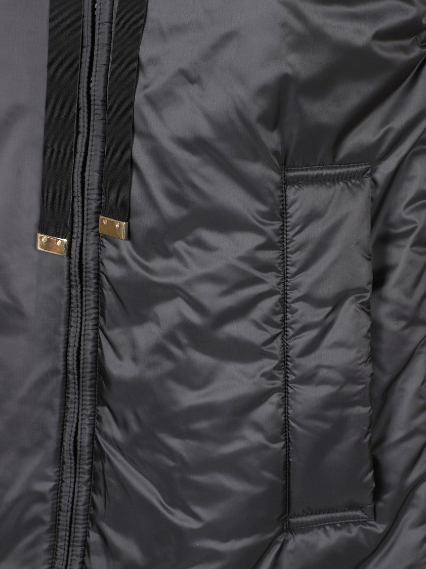 Max Mara Hooded Black Jacket With Streamlined Silhouette