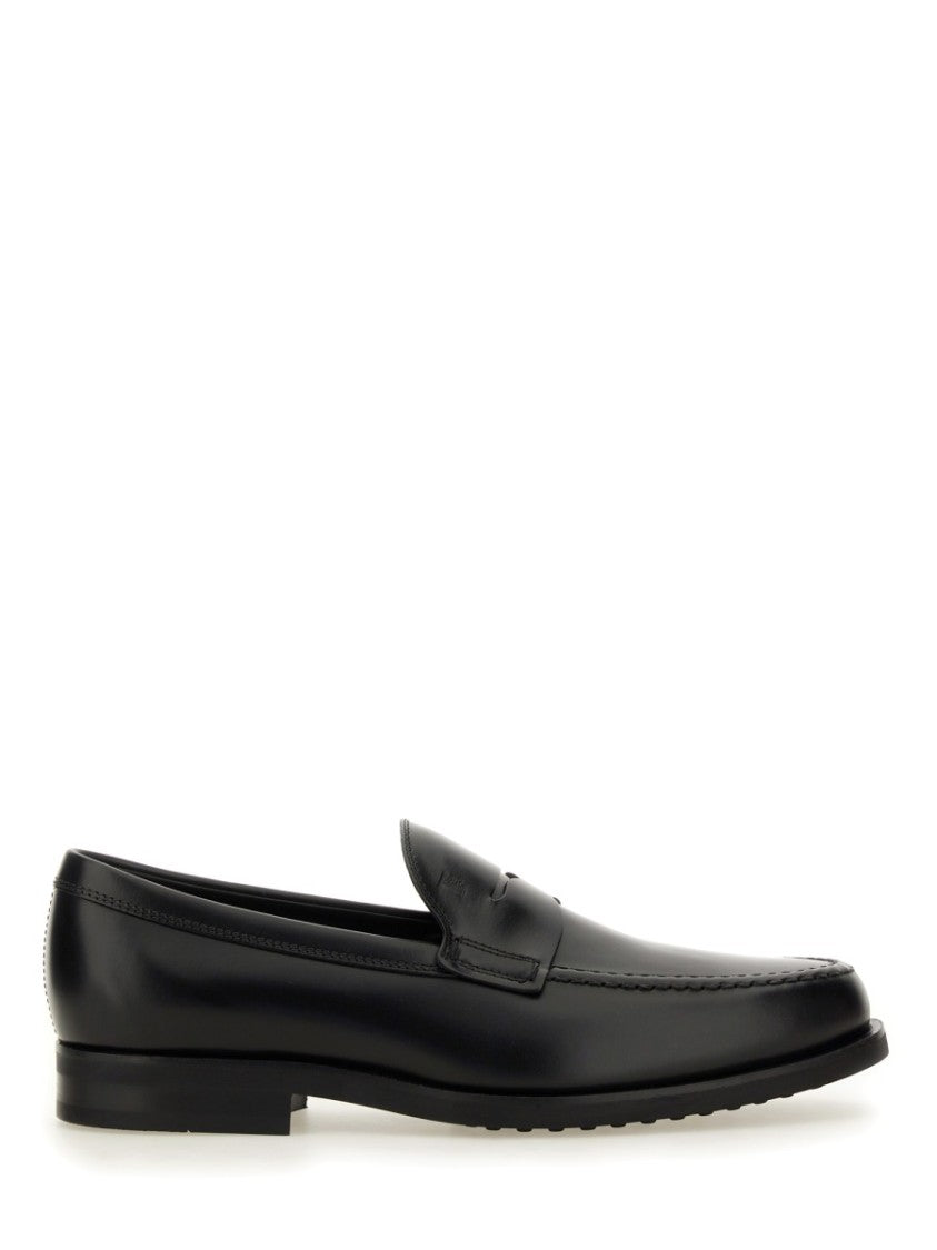 Tod's Smooth Leather Moccasin Loafers With Subtle Stitching