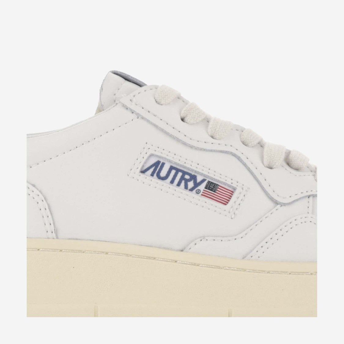 Autry Medalist Low Sneakers