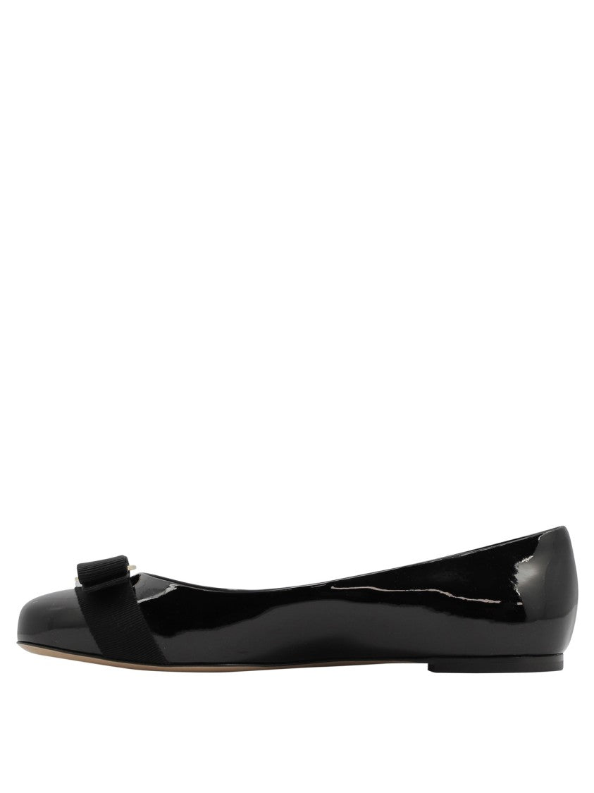 Ferragamo Glossy Leather Ballerinas With Bow Accent